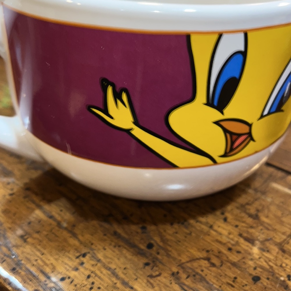 - Looney Tunes marked by Gibson tweety coffee mug/Soup Bowl - Picture 3 of 8